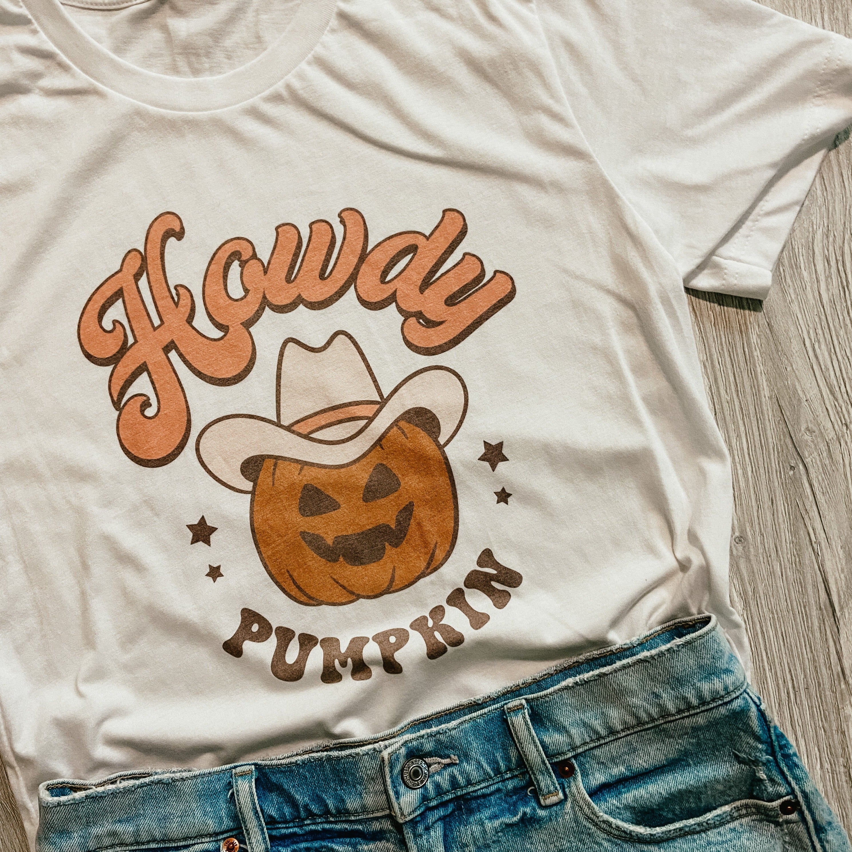 "Howdy Pumpkin" Graphic T-Shirt