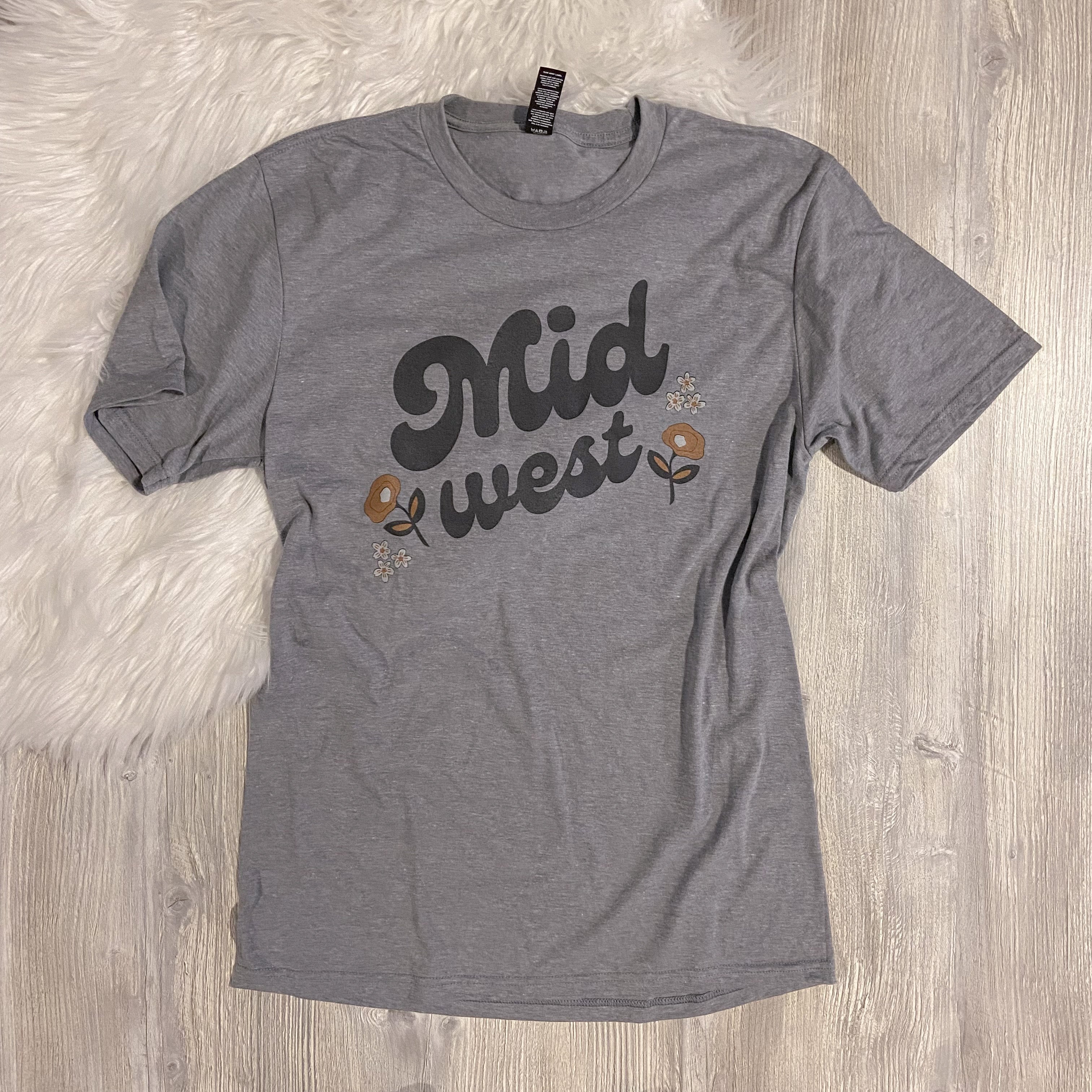"Midwest" Graphic t-shirt